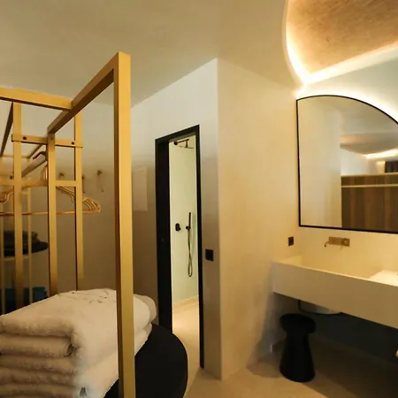 Brilliance Of Mykonos Glastros (Mykonos)